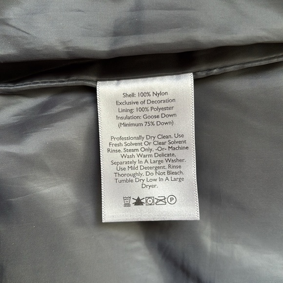 EUC Puffer Vest Eddie Bauer Size Large - Picture 5 of 8